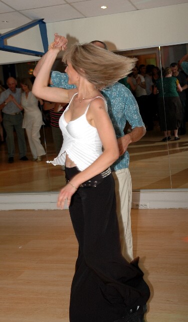 min 2008 06 28 aupra dance 106